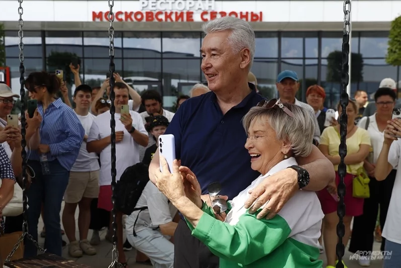 Мэр Москвы Сергей Собянин открыл новую набережную в музее-заповеднике «Коломенское».