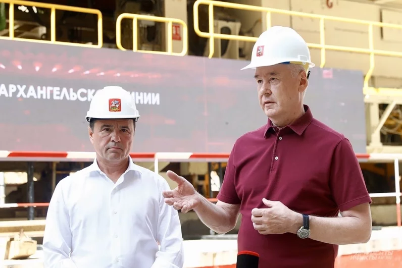 Запускали проходку нового тоннеля мэр Москвы Сергей Собянин и губернатор Московской области Андрей Воробьев.