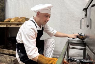 Армия не смогла бы функционировать без подвоза боекомплекта, продуктов, горючего.