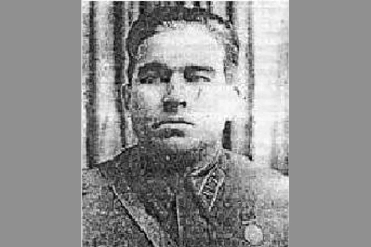 Невезучий. Полковник Зверев мог бы быть героем, а стал подручным Власова