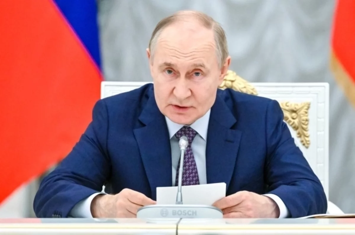 Путин заявил, что власти Украины действуют в нарушение собственной Конституции