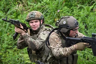 Российские военные вышли на окраины города Северск в Донецкой Народной Республике (ДНР).