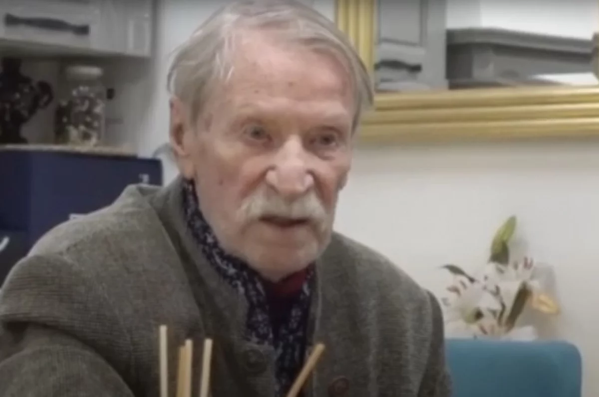 Состояние попавшего в больницу 94-летнего актёра Краско оценивается как тяжёлое