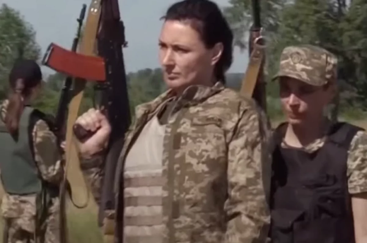 Военэксперт Джерелиевский: ВСУ обманывает женщин, заманивая их на передовую
