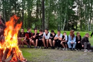 Совместное творчество и общение объединяют.