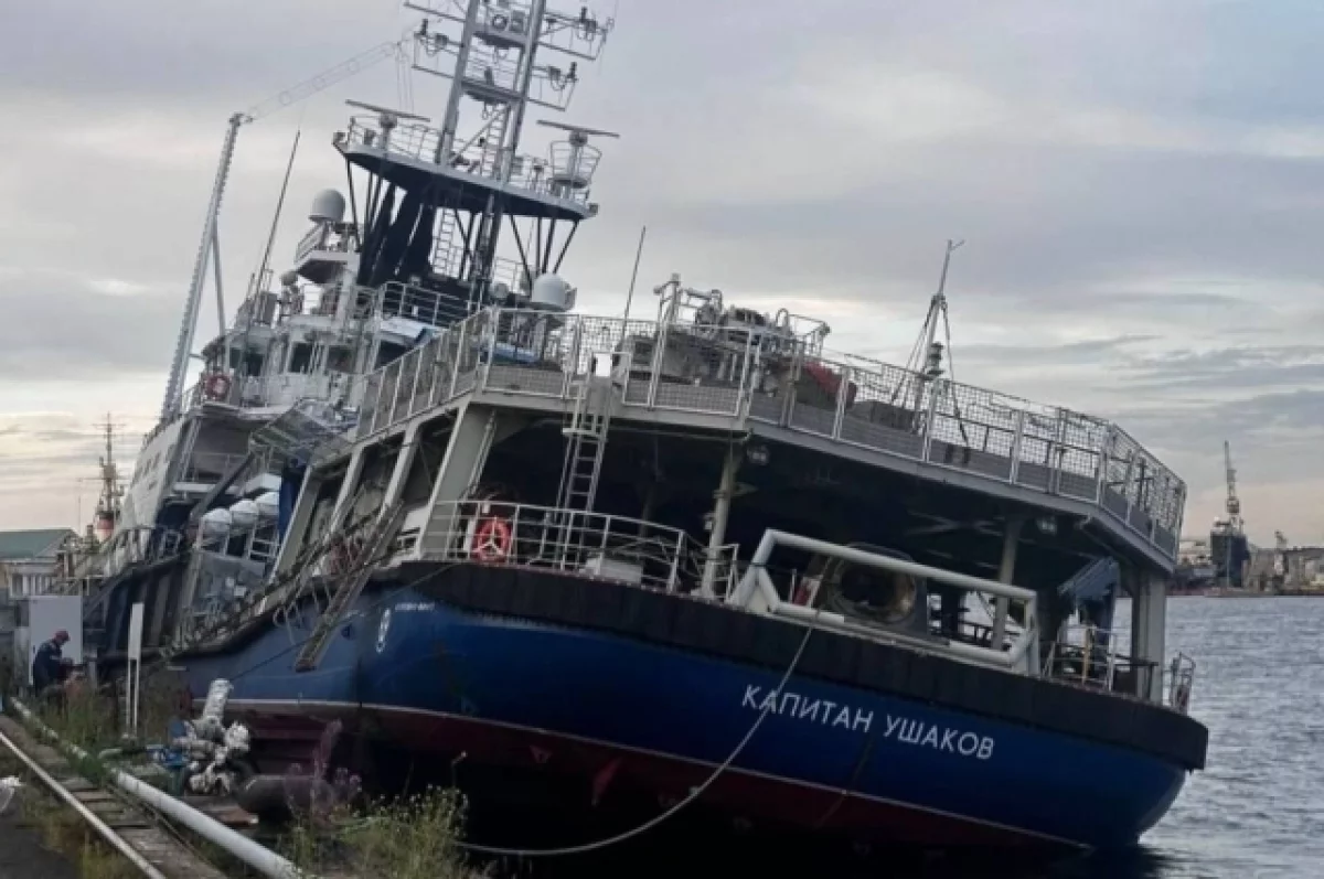 Следствие разбирается в деле о затопленном буксире «Капитан Ушаков» в Петербурге