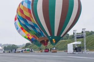 В рамках форума состоялся и фестиваль воздушных шаров «Воздух».