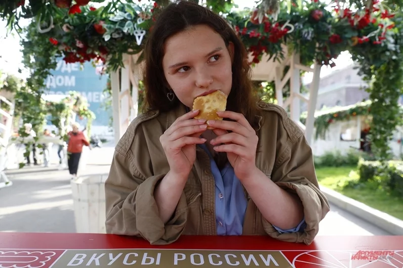 Традиционное блюдо монгольской и бурятской кухни – хушур с говядиной. 
