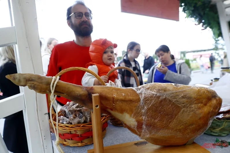 По словам организаторов фестиваля, продукты, представленные на ярмарке, уникальны. Их не купишь в супермаркетах.