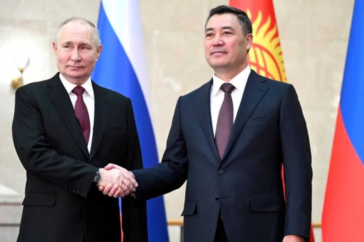 Путин поделился с главой Киргизии Жапаровым итогами переговоров на Аляске