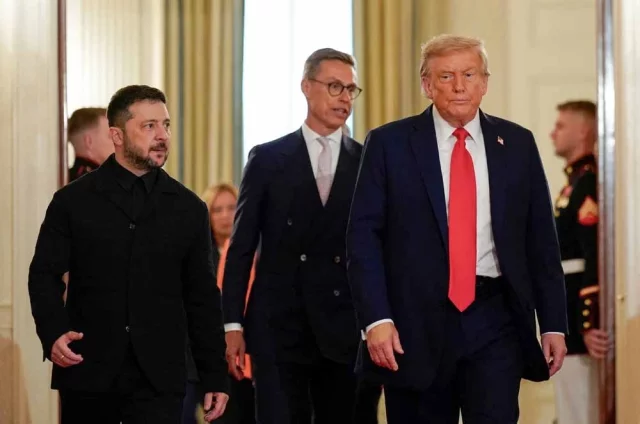 Владимир Зеленский и президент США Дональд Трамп во время встречи в Белом доме.