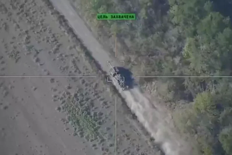 Иностранная самоходка была обнаружена с воздуха.