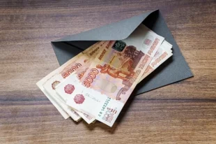 По мнению эксперта, вопрос с текучкой кадров такая премия все равно не решит.