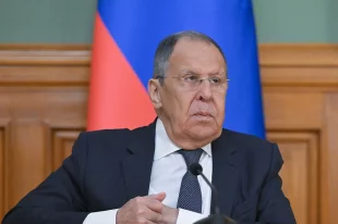 Идут на всё, чтобы сорвать переговоры. Лавров жестко ответил Зеленскому