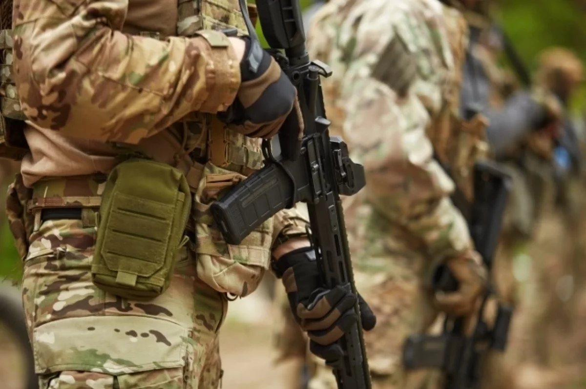 В 57-й бригаде украинских военных за малейшую провинность держат в ямах, бьют и издеваются над ними.