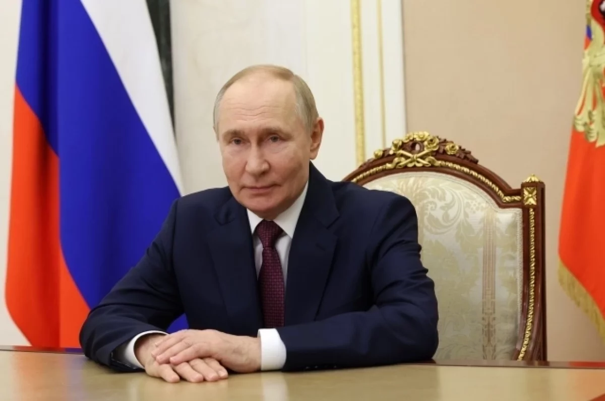 Путин поздравил россиян с Днём знаний и обратился к первоклассникам