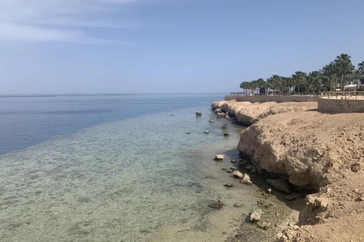 AP: кабели в Красном море повредило коммерческое судно