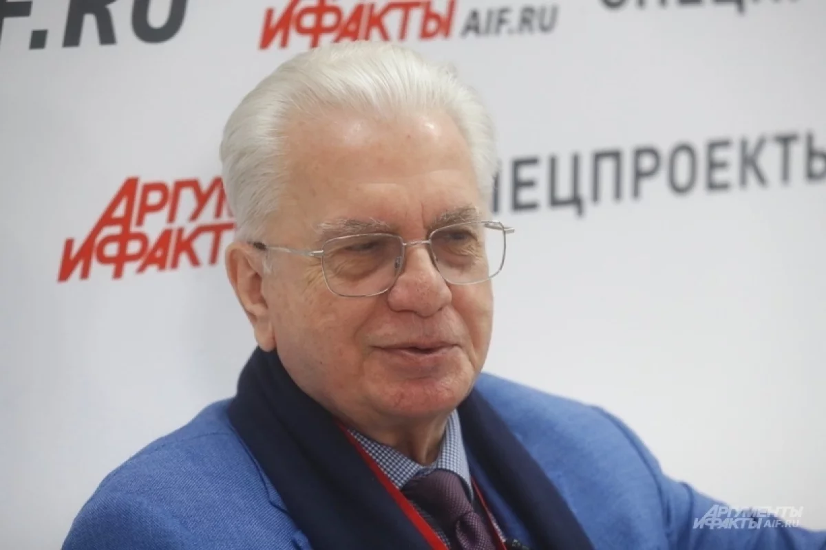 Мишустин продлил полномочия Пиотровского на посту гендиректора Эрмитажа