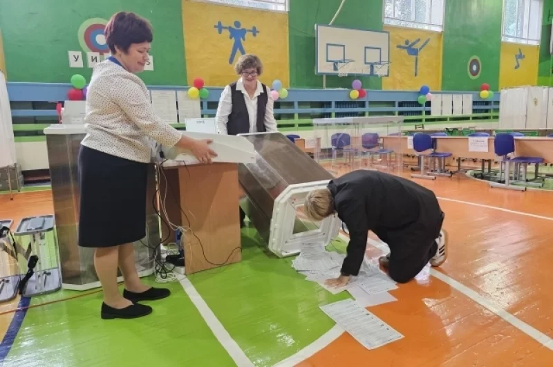 Перед началом голосования прошло тестирование КОИБ. 