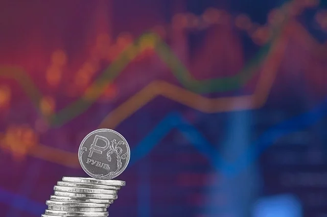 С начала сентября рубль «похудел» более чем на 5%, особенно активно игра на понижение шла накануне заседания совета директоров Банка России по ключевой ставке.