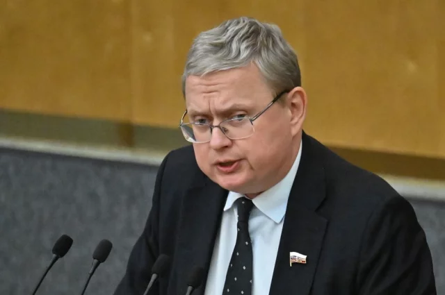 МИхаил Делягин считает, что снижение ставки на 1 пункт — чисто символическое и не имеет никакого практического смысла