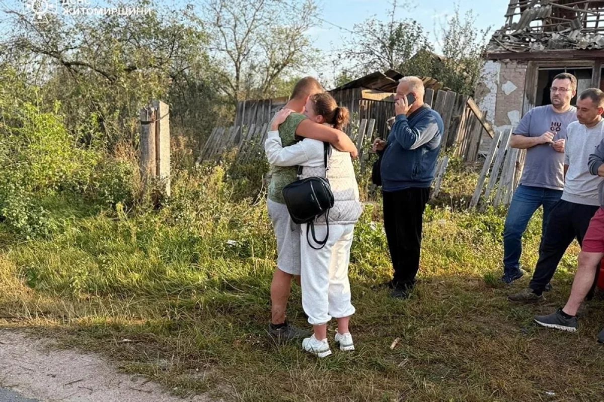 Британское издание игнорирует и другую объективную причину — искренние симпатии части местных к России. 