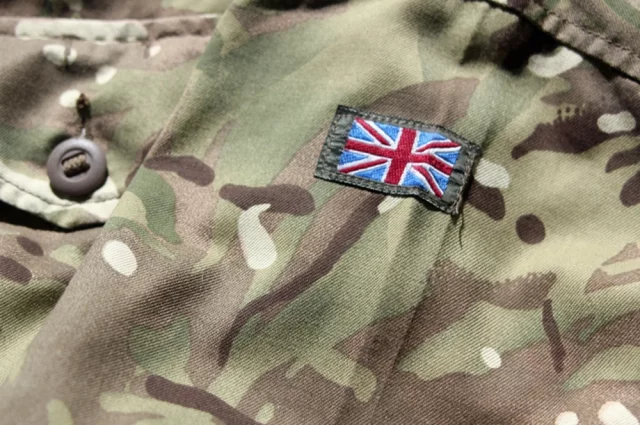 Британцы решаются отправиться воевать за Киев в основном из‑за проблем с деньгами или законом.