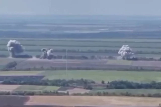 Бои за освобождение Новопетровского в Днепропетровской области (вид с коптера).