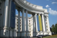 Киев добивается введения над Украиной бесполетной зоны и вовлечения НАТО в гонку вооружений.