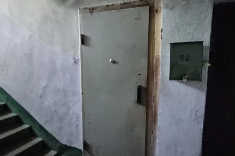 Внутри.