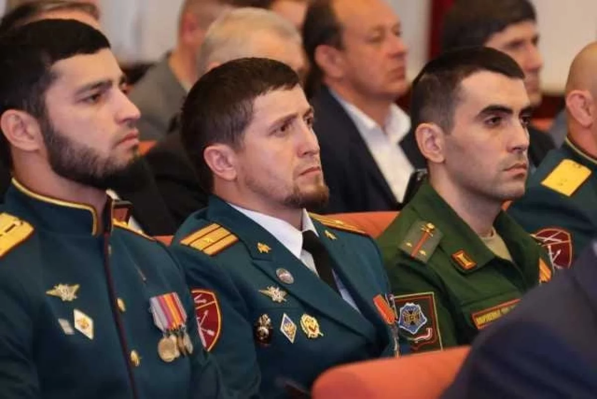 многие из участников ранее были награждены орденами и медалями.