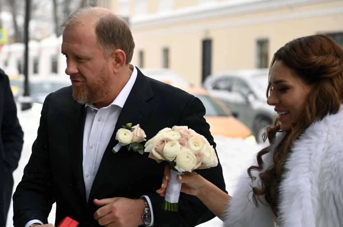 Бес в ребро? Психолог Слободчиков раскрыл, почему мужья меняют жен после 45