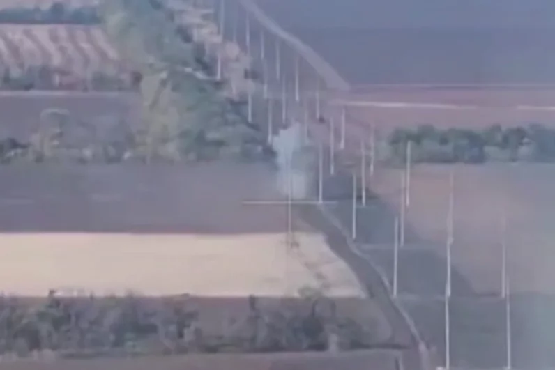 Уничтожение средств передвижения и сосредоточений живой силы сорвало ротацию подразделений ВСУ.