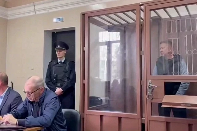 Теперь Сергей Лесь сидит не в собственном кабинете, а в камере СИЗО.