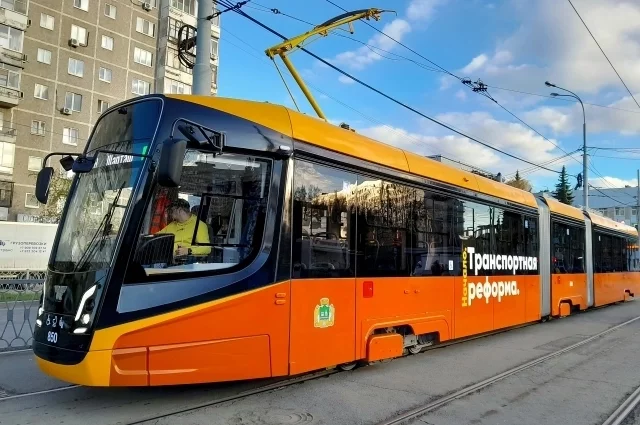 На городские маршруты уже вышло 10 новых вагонов.