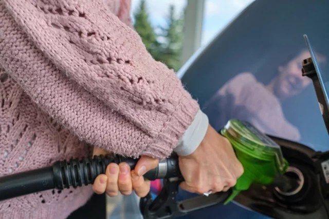 Рост цен связан с сезонными факторами и плановыми ремонтами заводов по переработке нефти.