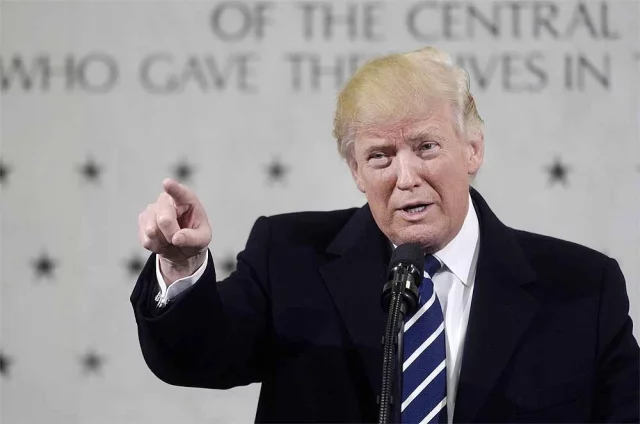 Президент США Дональд Трамп в ЦРУ.