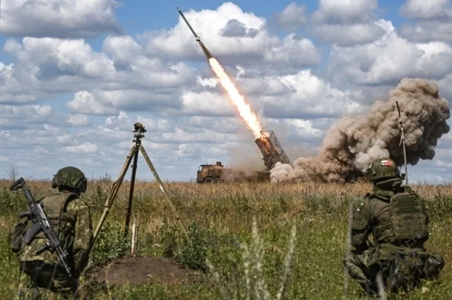 Подготовку на базе полигона проходят в том числе и группы наемников Иностранного легиона ВСУ. Вот этот «Центр» и разнесло в куски адским взрывом.