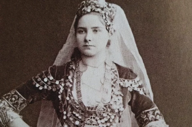 Портрет княгини Зинаиды Николаевны Юсуповой в татарском костюме бала 1883 г. Фото из собрания Государственного Эрмитажа. 