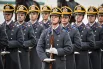 Военнослужащие роты специального караула Президентского полка ФСО России на церемонии развода пеших и конных караулов на Соборной площади в Кремле.