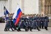 Военнослужащие роты специального караула Президентского полка ФСО России на Соборной площади в Кремле.