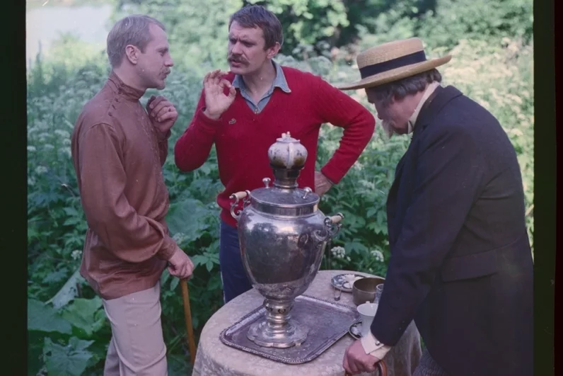 Режиссер Никита Михалков на съемках фильма «Неоконченная пьеса для механического пианино».