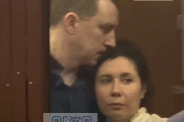 Алексей и Янина в зале суда.