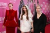 Актрисы Юлия Пересильд, Анна Пересильд и Мария Пересильд (слева направо) на премьере фильма «Алиса в Стране чудес».