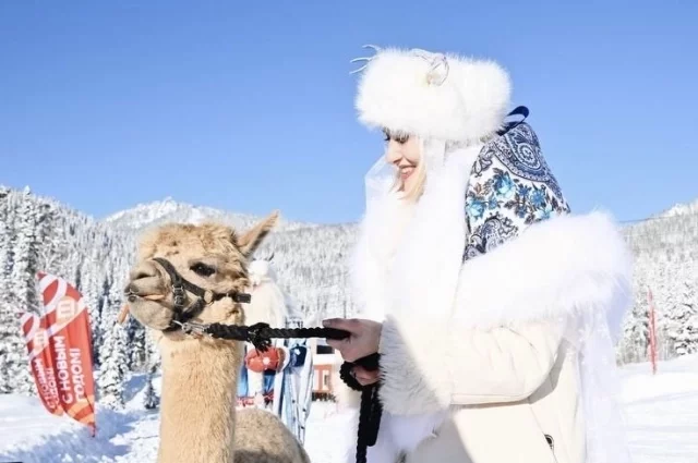 На новогодних выходных в 2025 году более 237 тысяч человек посетили Шерегеш.