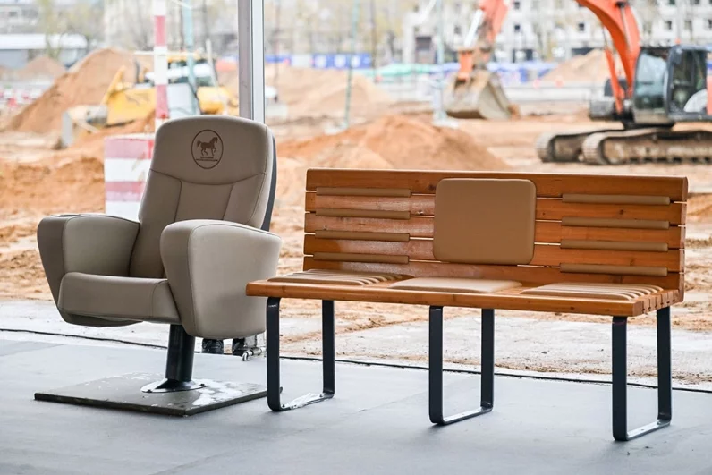 Обновленные трибуны будут вмещать в 2 раза больше зрителей, то есть до 2 тысяч человек.