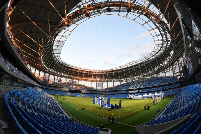 Центральный стадион «Динамо» им. Л. И. Яшина (улица Лужники, 24 стр. 1).