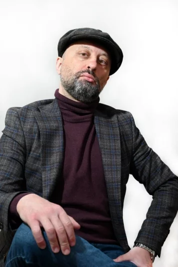 2 ноября 2025 года Козмопулос отметил бы 45 лет.