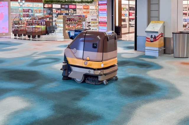 Власти Литвы еще не успели запретить всем роботам общаться по-русски, но теперь, очевидно, обязательно это сделают.