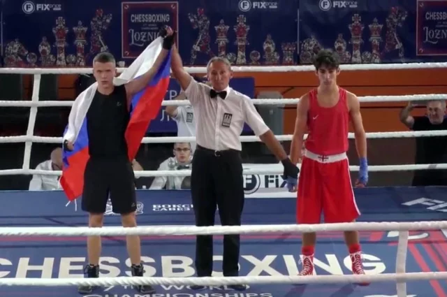 В одном из решающих поединков Андрей Белов одержал победу над соперником из Грузии.